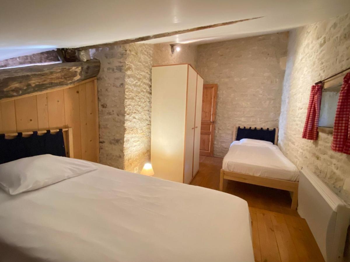 Domaine De La Laigne - Spa Asnières-la-Giraud Екстериор снимка