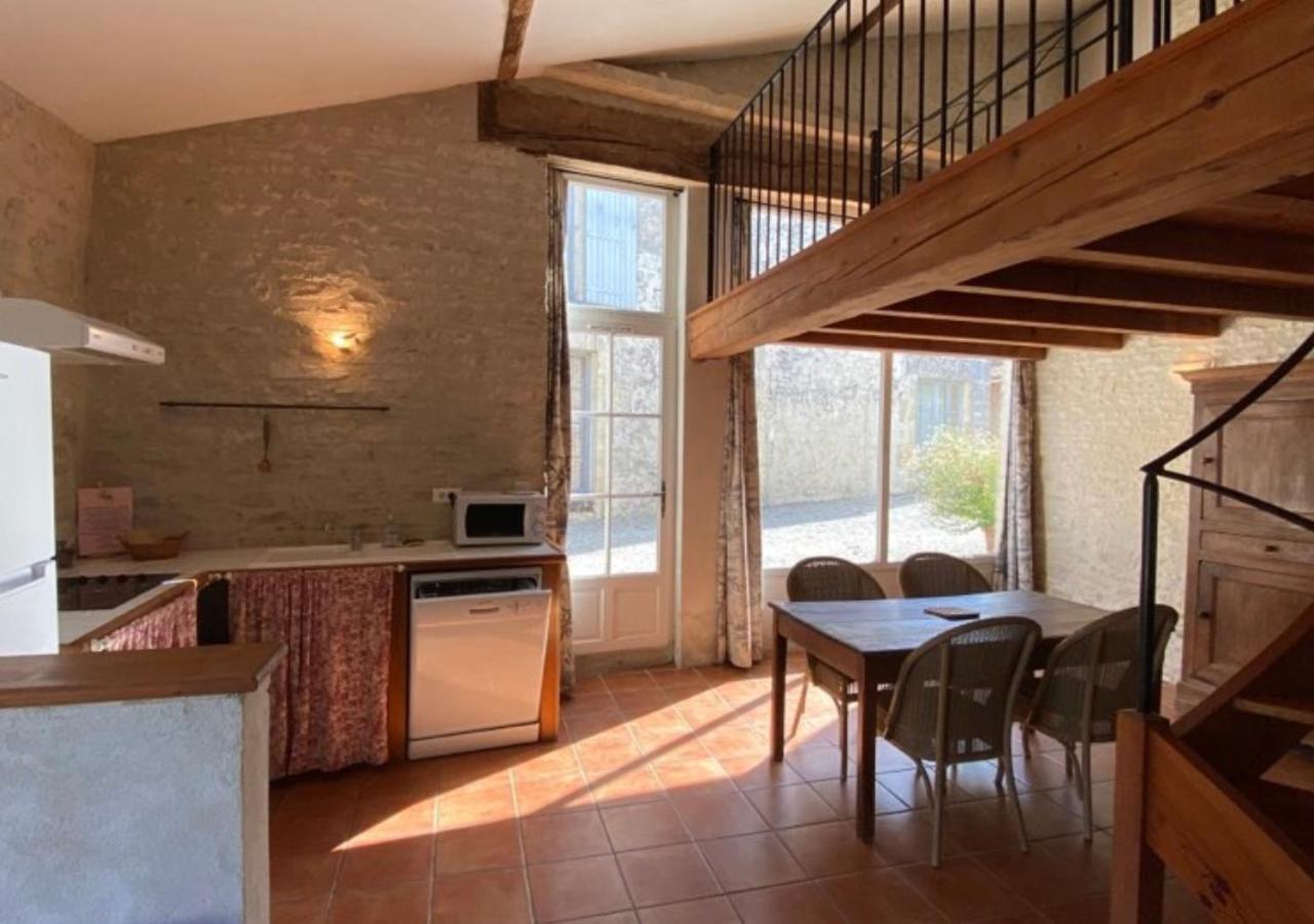 Domaine De La Laigne - Spa Asnières-la-Giraud Екстериор снимка